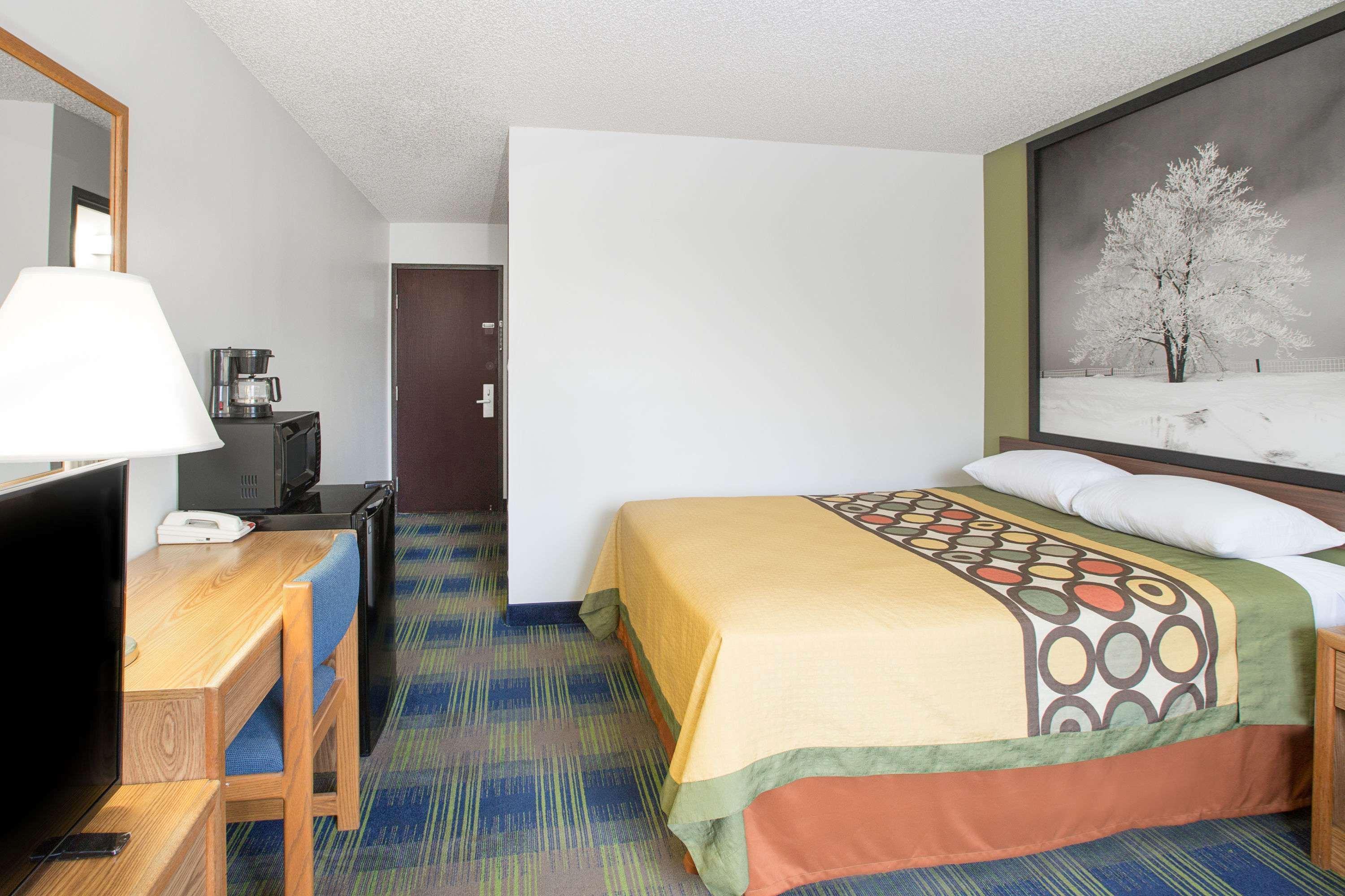 Super 8 By Wyndham Columbus Motel Luaran gambar