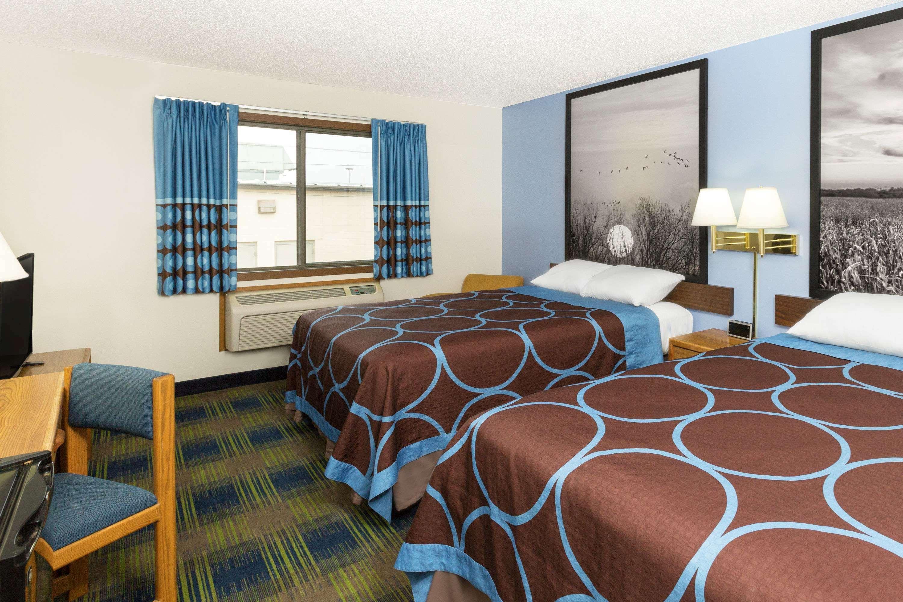Super 8 By Wyndham Columbus Motel Luaran gambar