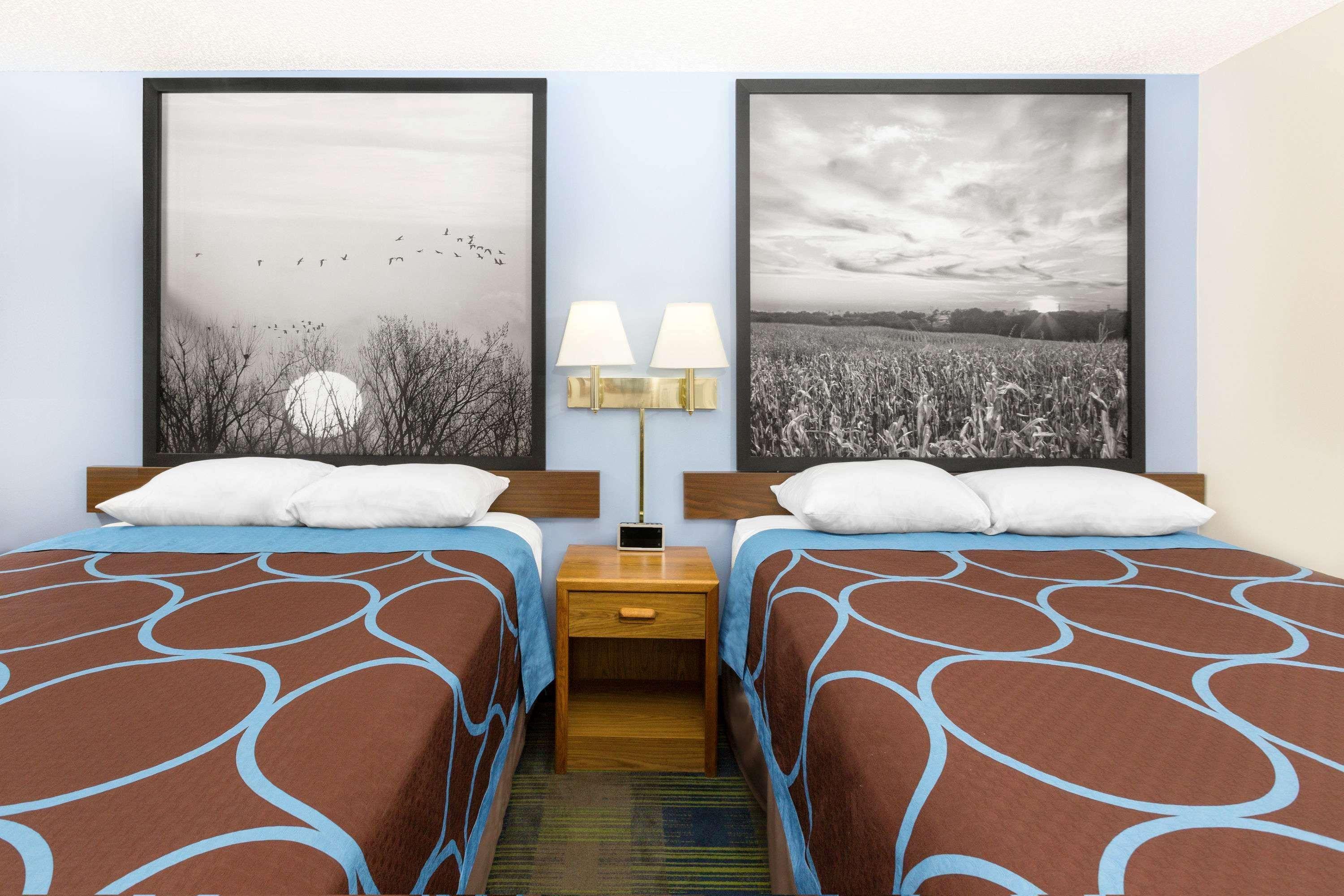 Super 8 By Wyndham Columbus Motel Luaran gambar
