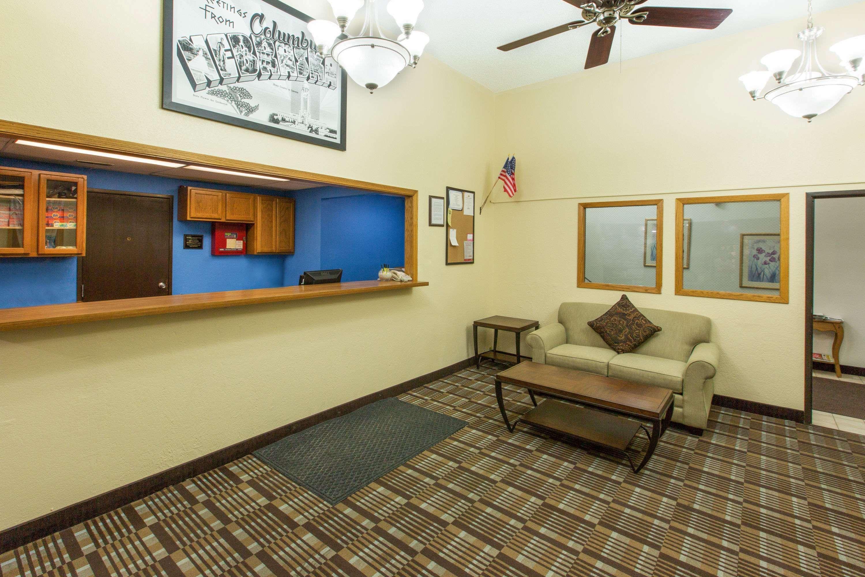 Super 8 By Wyndham Columbus Motel Luaran gambar