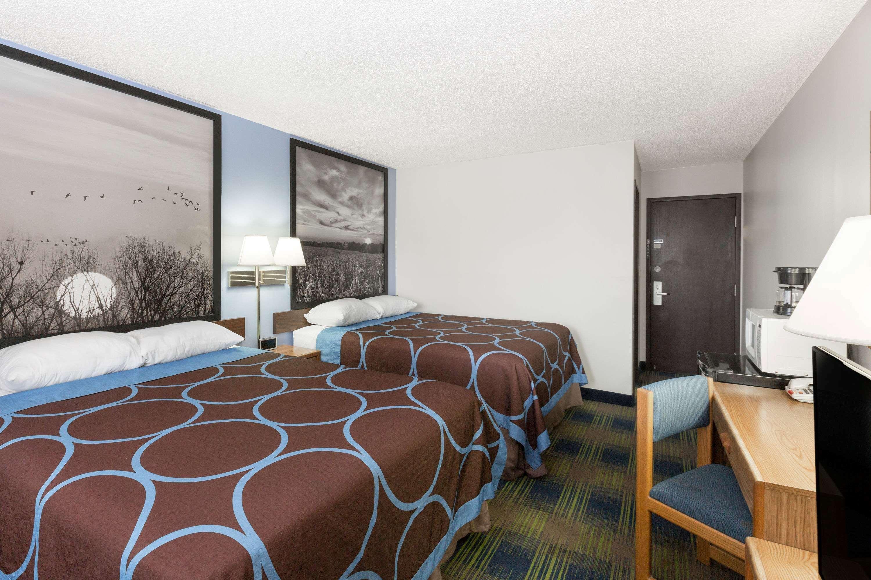 Super 8 By Wyndham Columbus Motel Luaran gambar